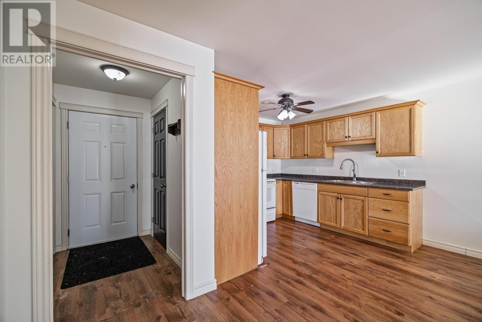 7 2 Elena Court - Photo 3 of 28, Charlottetown, Prince Edward Island