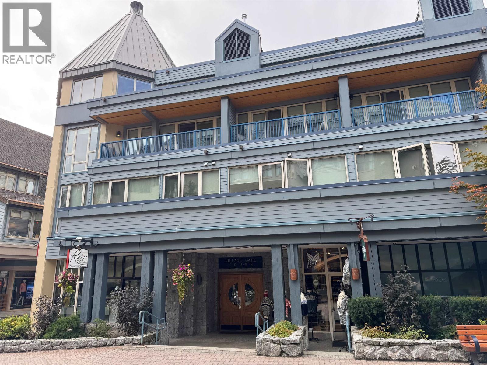 207/307 4321 VILLAGE GATE (WEEK 29) Boulevard - main photo