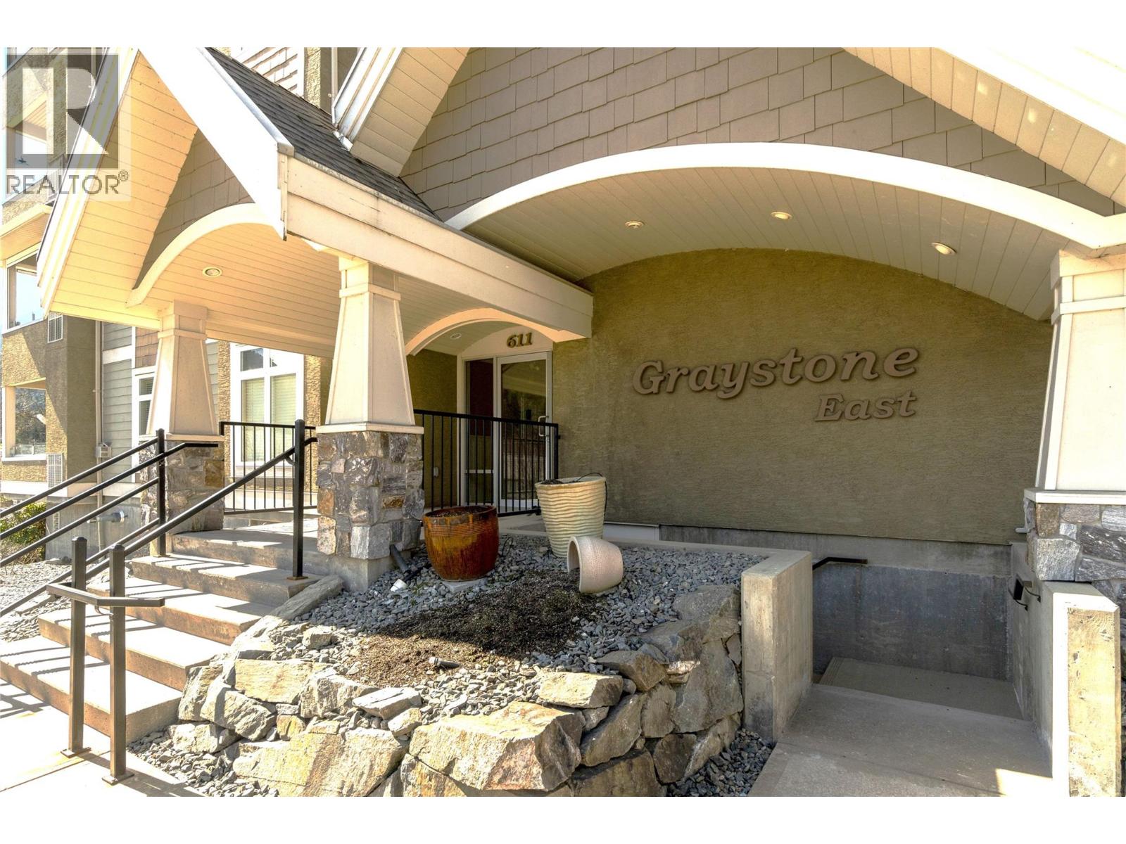 102 611 Shuswap Street Southwest, Salmon Arm