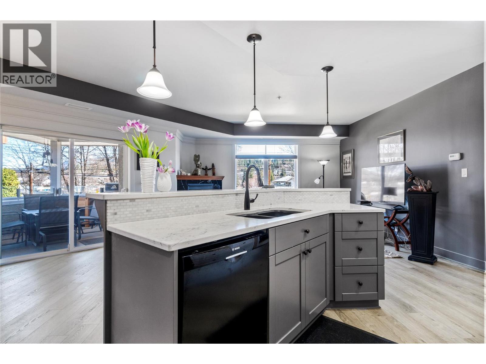 102 611 Shuswap Street Southwest, Salmon Arm