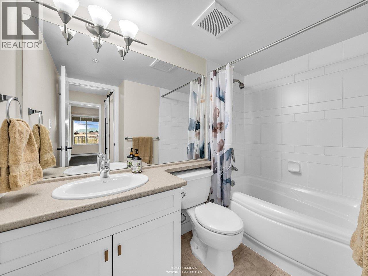 225 19673 MEADOW GARDENS WAY, Pitt Meadows