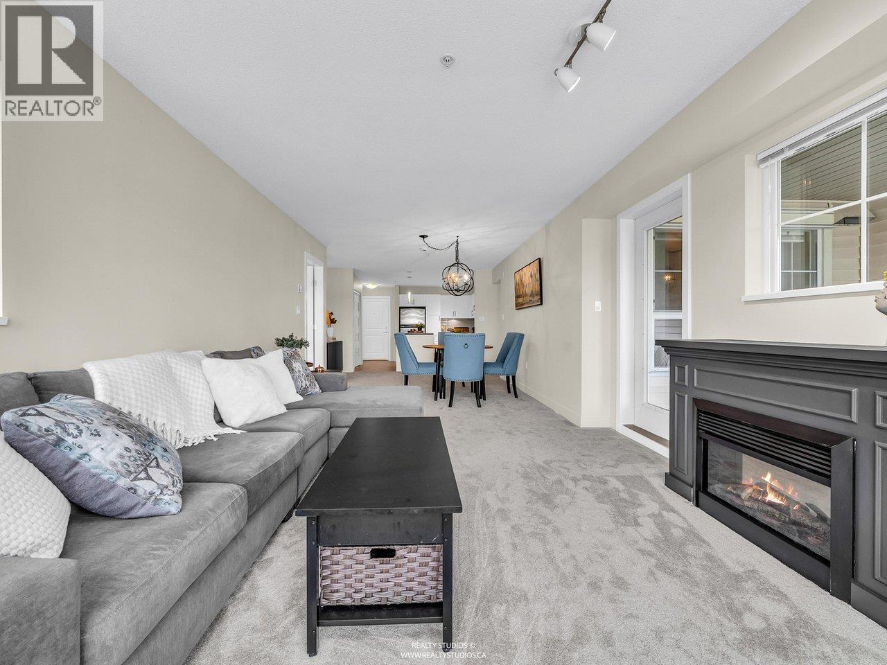 225 19673 MEADOW GARDENS WAY, Pitt Meadows