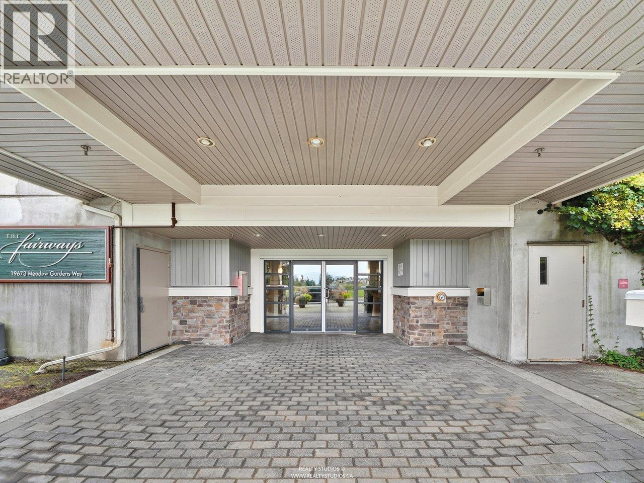 225 19673 MEADOW GARDENS WAY, Pitt Meadows