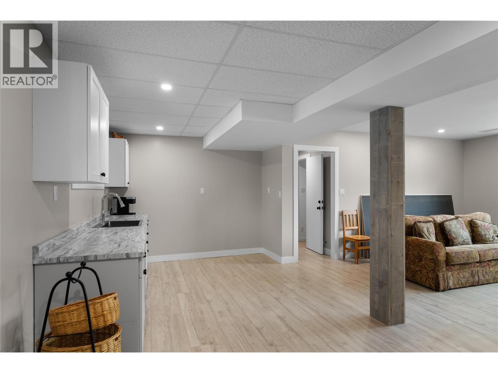 2176 Blackwell Avenue, Merritt