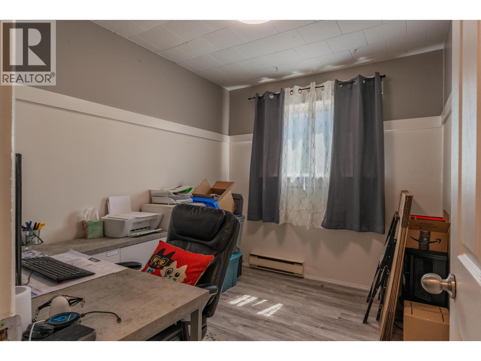 2194 SIXTH Avenue, Trail