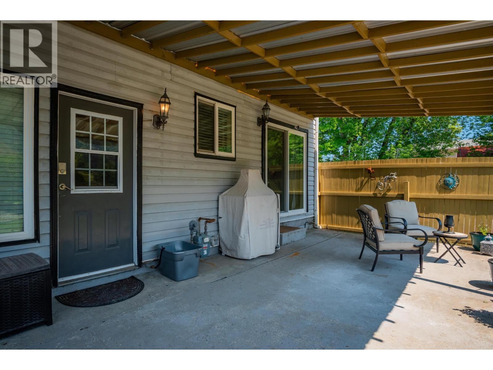 2194 SIXTH Avenue, Trail