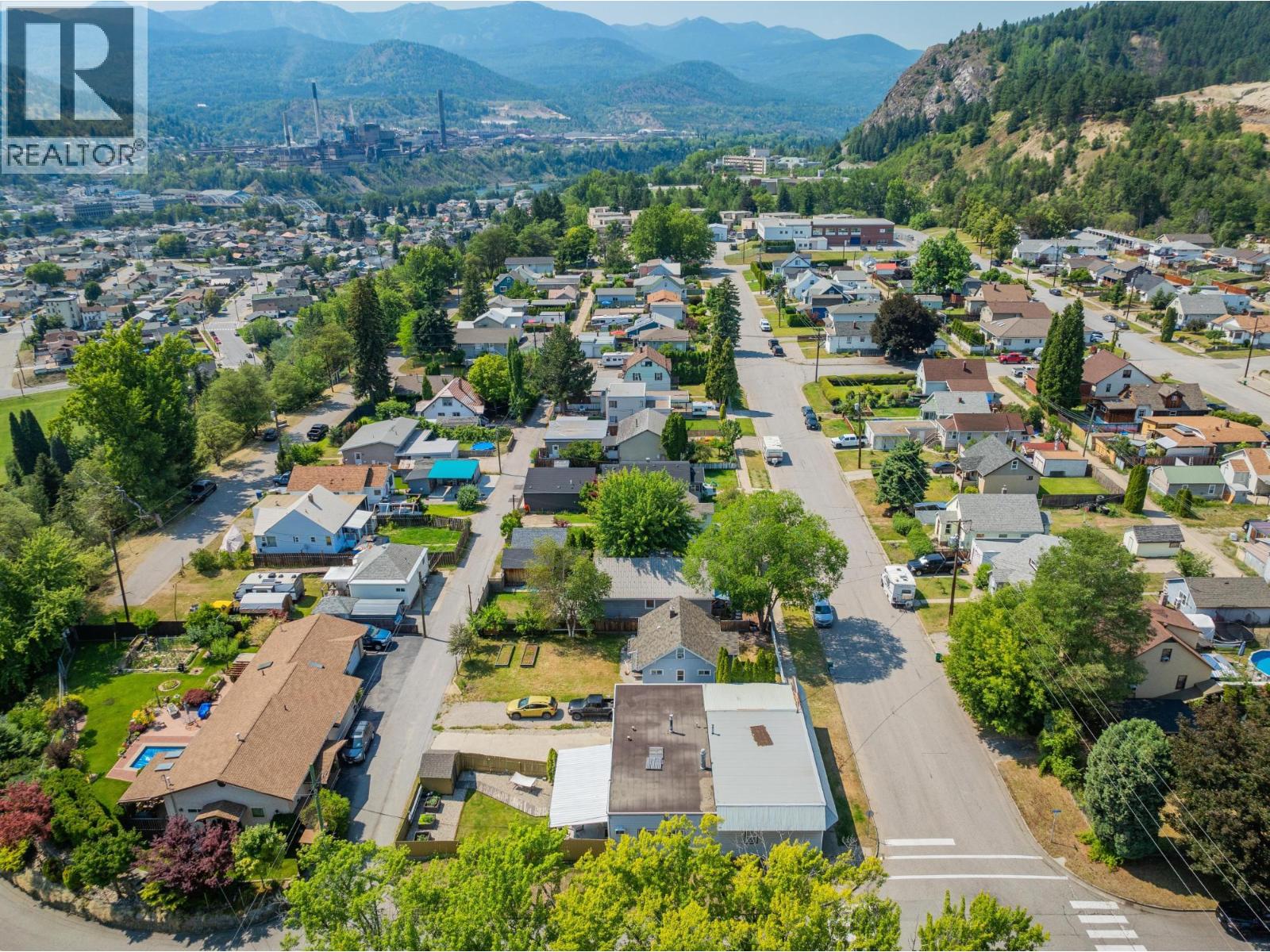 2194 SIXTH Avenue, Trail