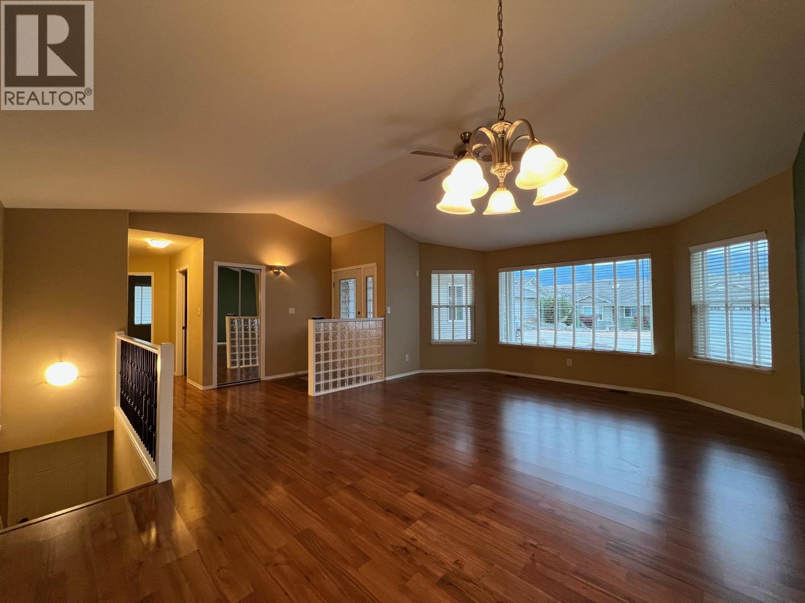 430 4 Street - 4