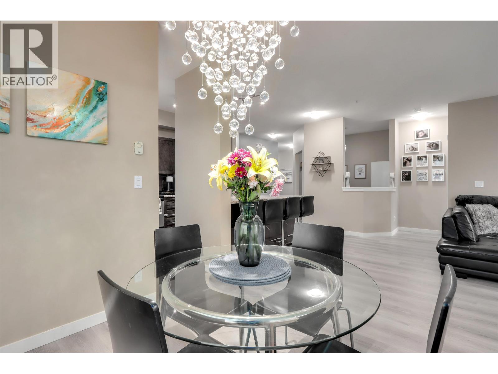 303 2336 WHYTE AVENUE, Port Coquitlam