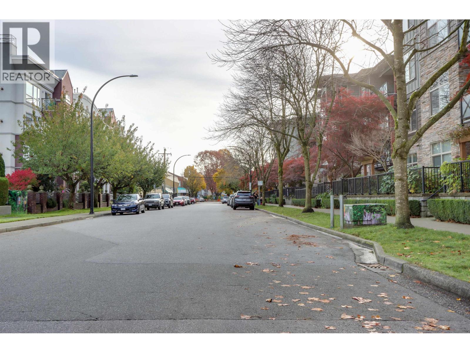 303 2336 WHYTE AVENUE, Port Coquitlam