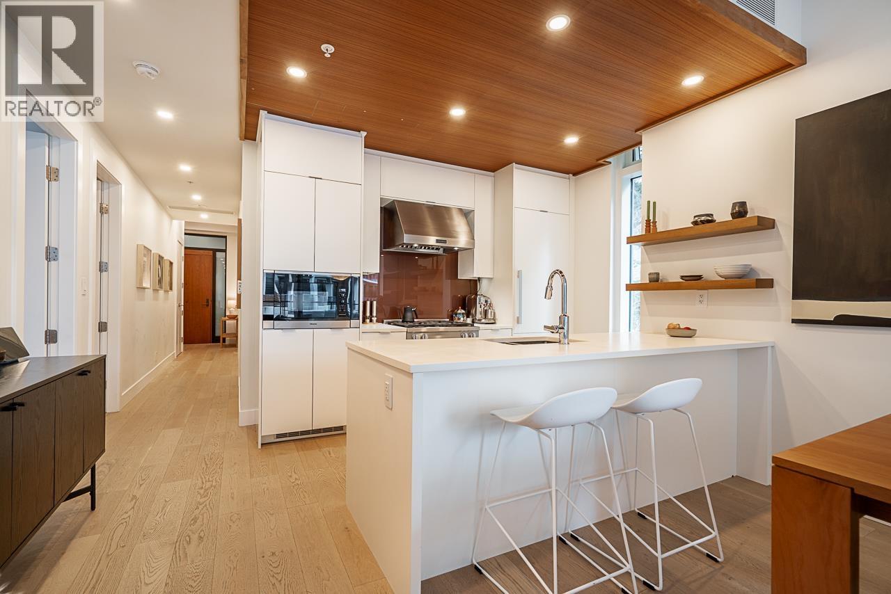 401 6699 NELSON AVENUE, West Vancouver