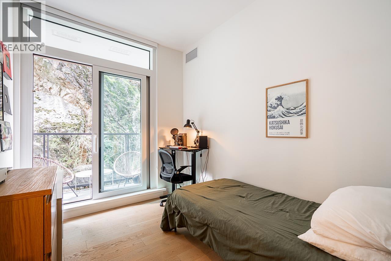 401 6699 NELSON AVENUE, West Vancouver