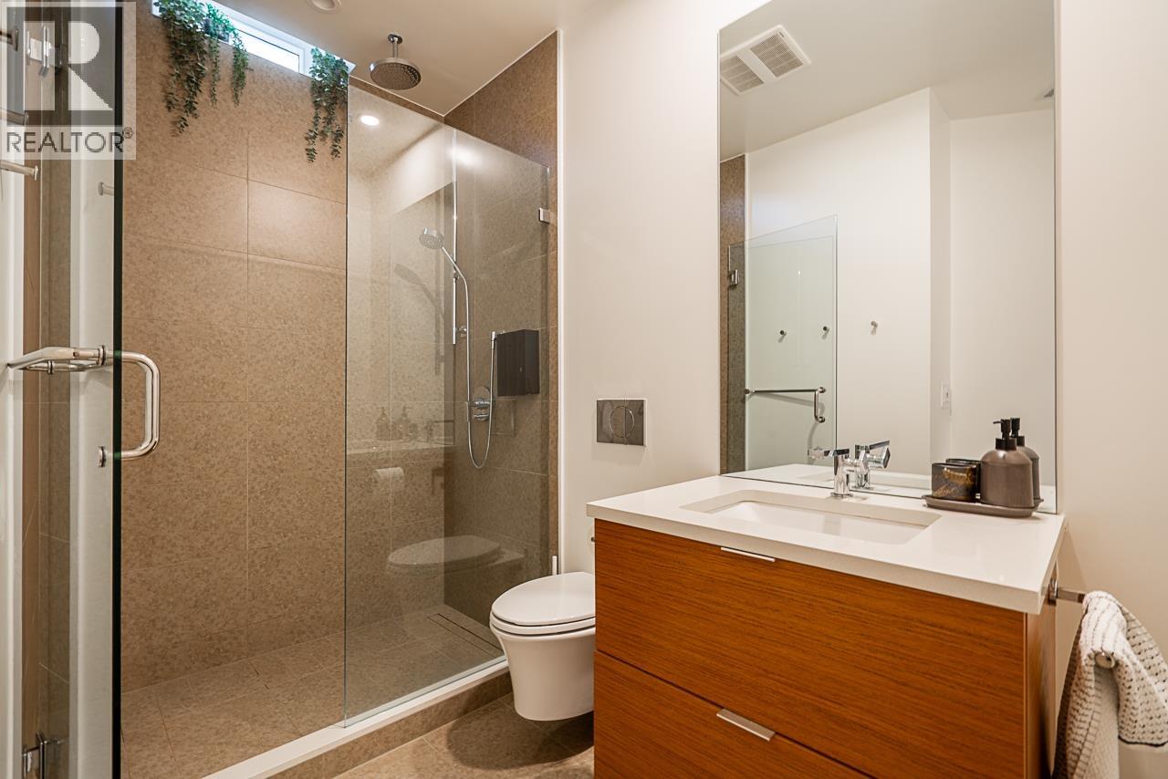 401 6699 NELSON AVENUE, West Vancouver