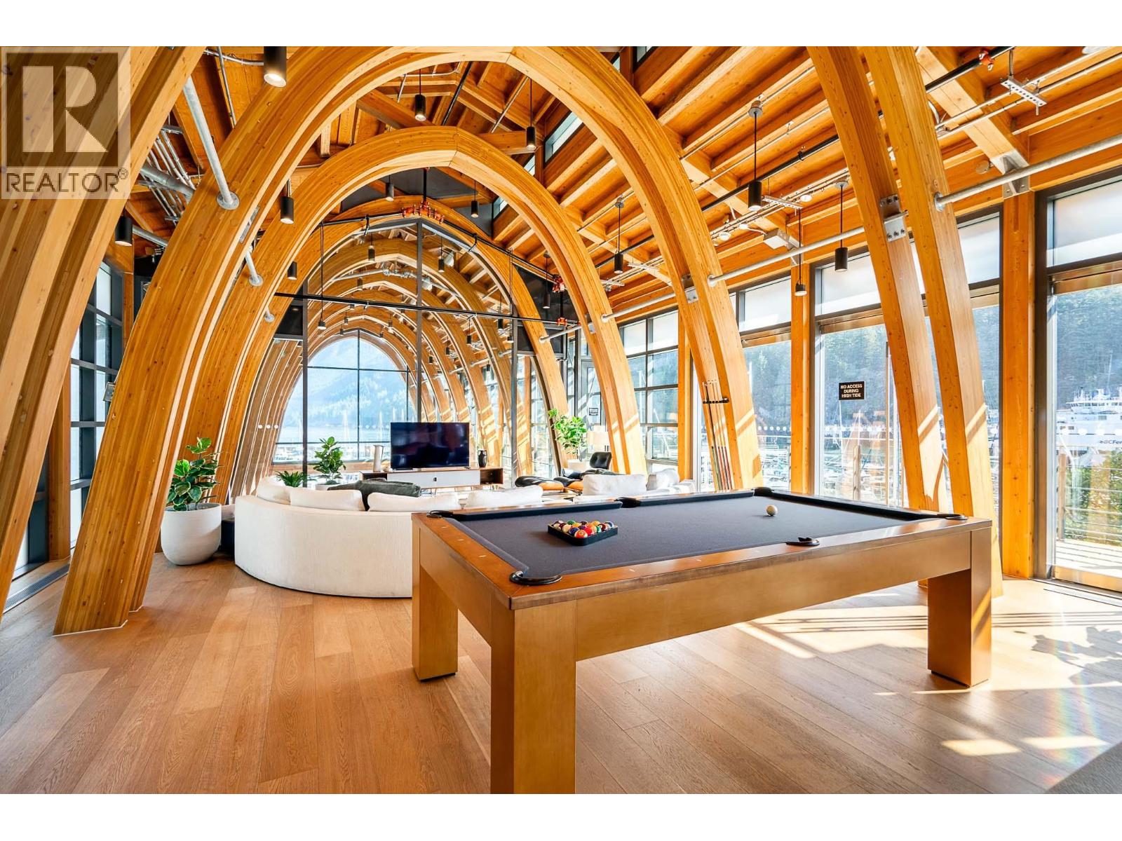 401 6699 NELSON AVENUE, West Vancouver