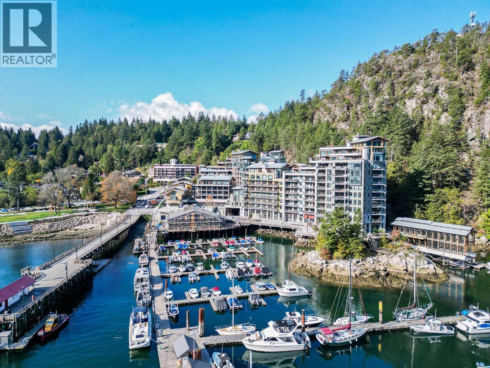 401 6699 NELSON AVENUE, West Vancouver