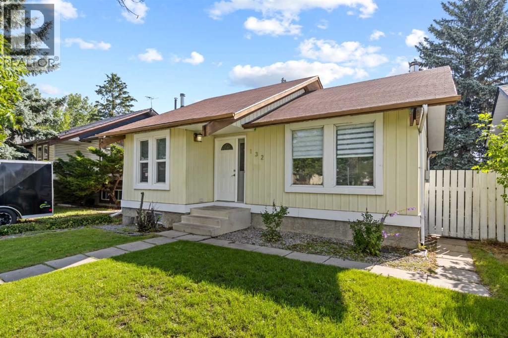 Single Family House Bungalow for Sale in  Whitehill Place NE Whitehorn Calgary 