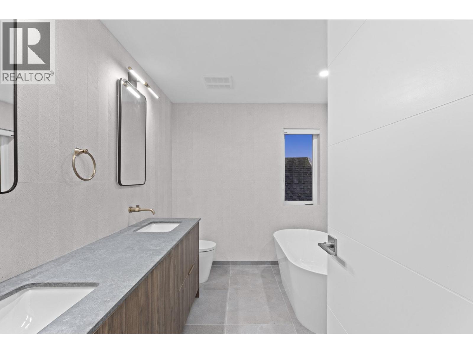 3071 FROMME ROAD, North Vancouver