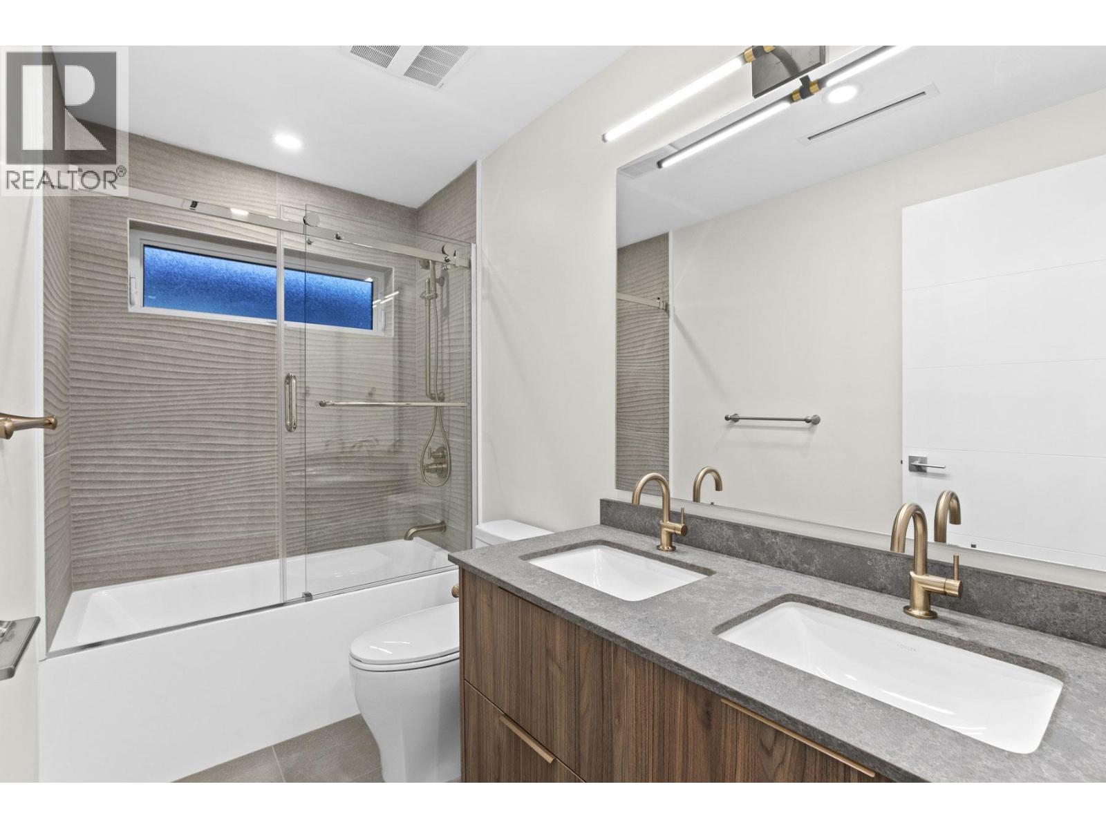 3071 FROMME ROAD, North Vancouver