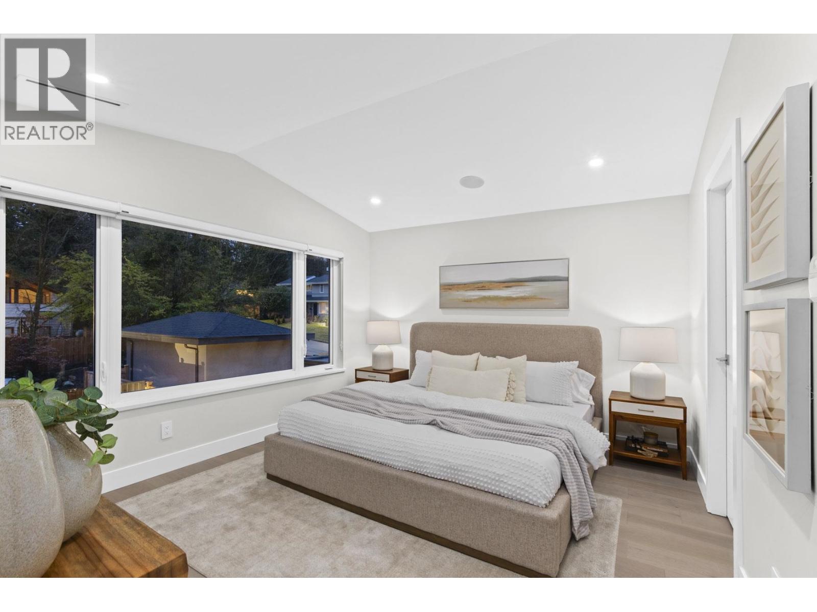 3073 FROMME ROAD, North Vancouver