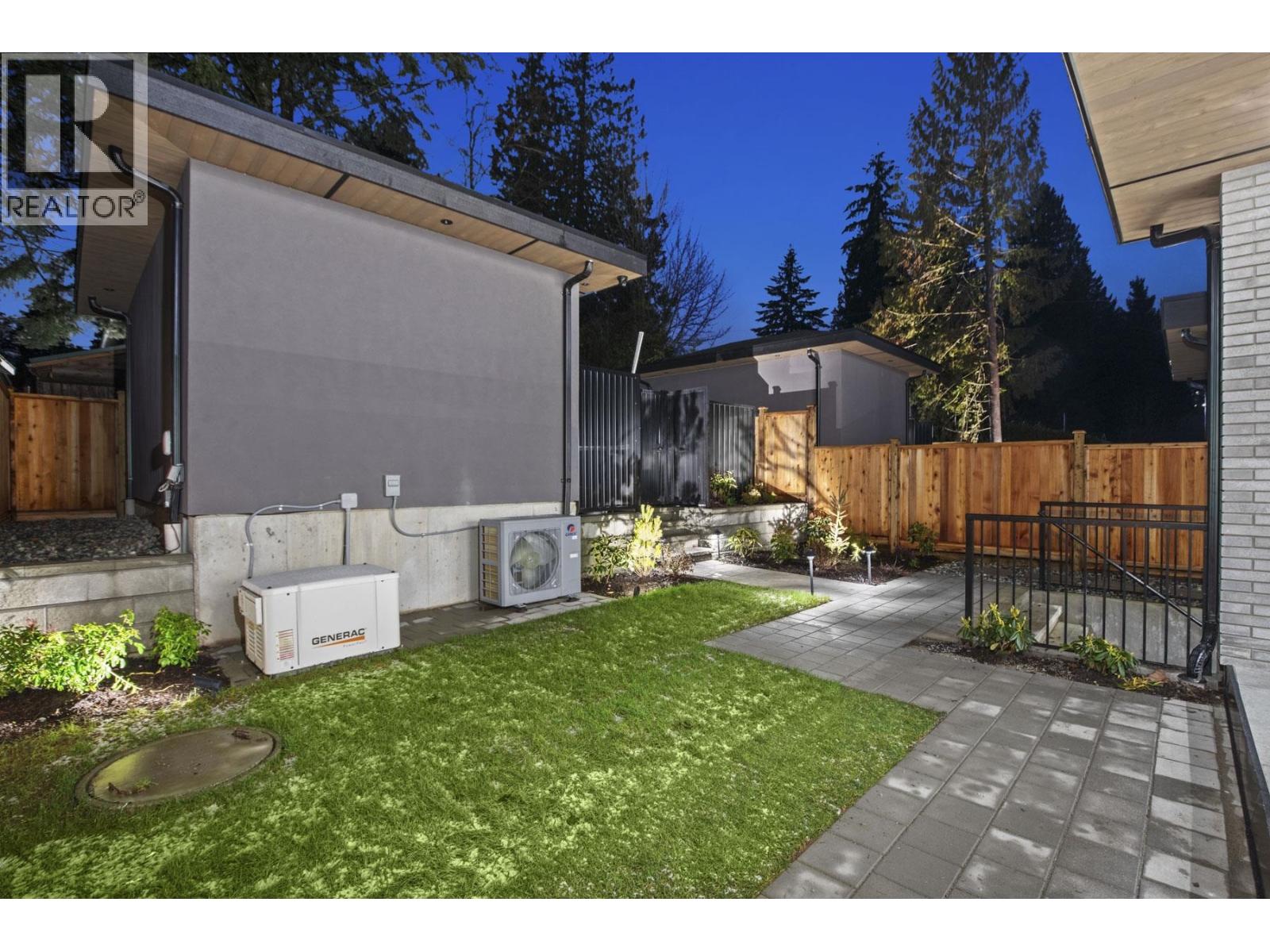 3073 FROMME ROAD, North Vancouver