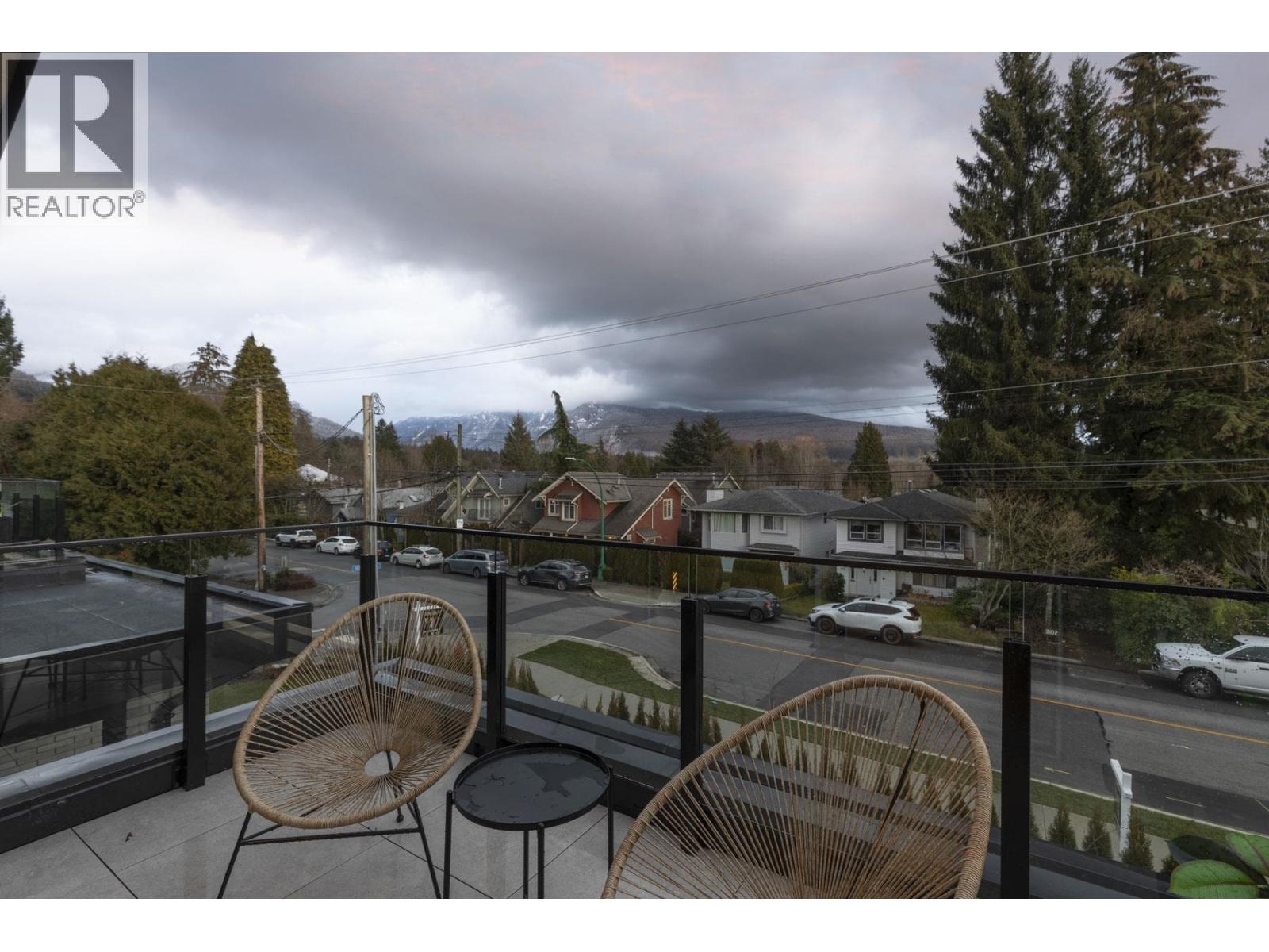 3073 FROMME ROAD, North Vancouver