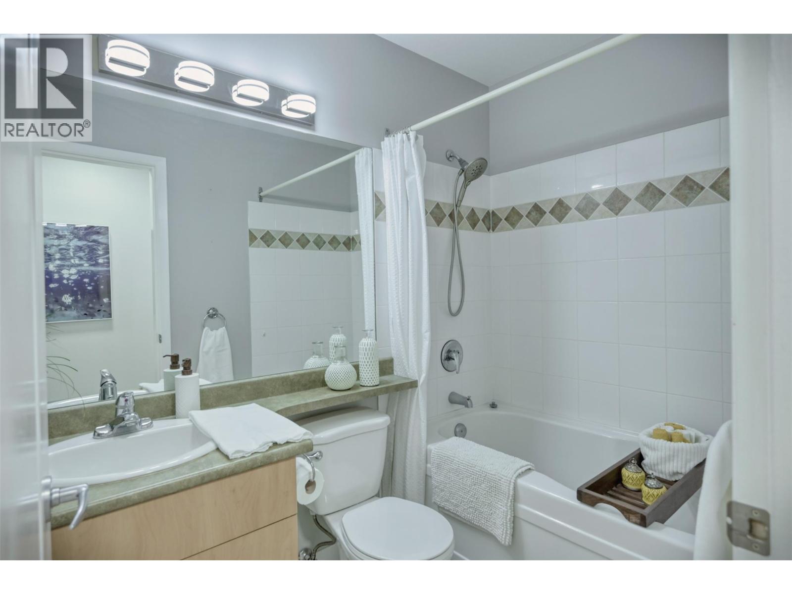 7600 COTTONWOOD Drive Unit# 3, Osoyoos