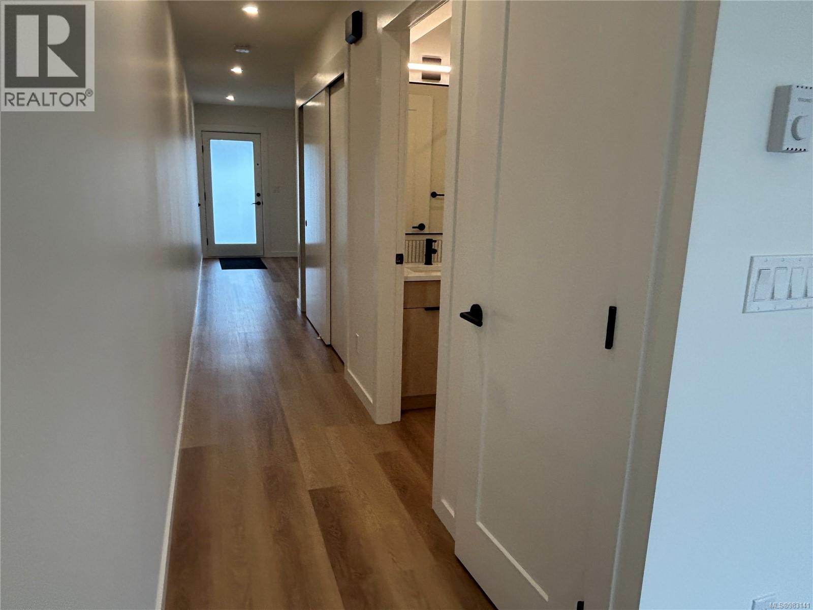 201 1683 Larch Rd, Ucluelet