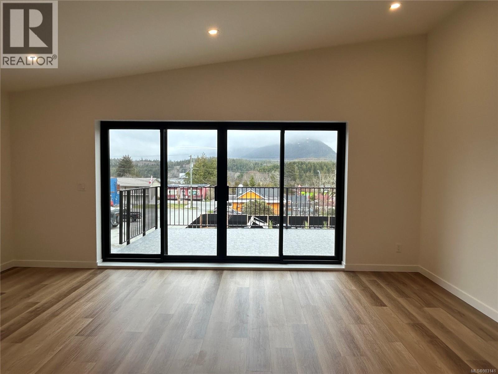 201 1683 Larch Rd, Ucluelet