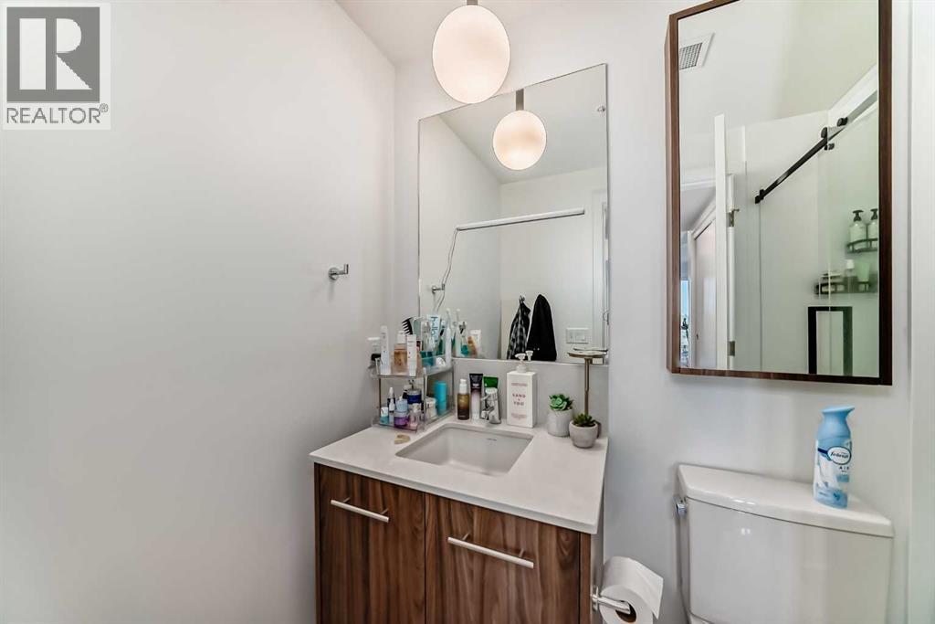 Single Family House for Sale in    Avenue SW Eau Claire Calgary 