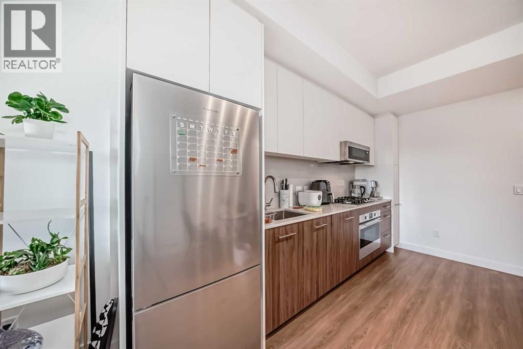 Single Family House for Sale in    Avenue SW Eau Claire Calgary 