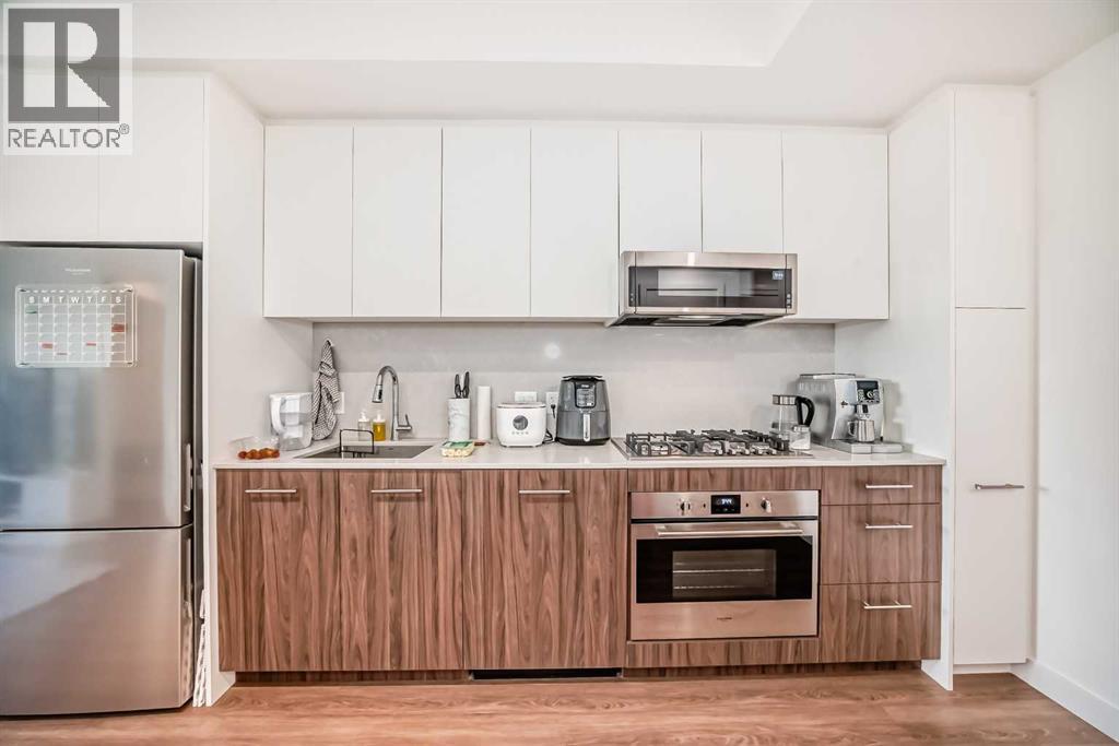 Single Family House for Sale in    Avenue SW Eau Claire Calgary 