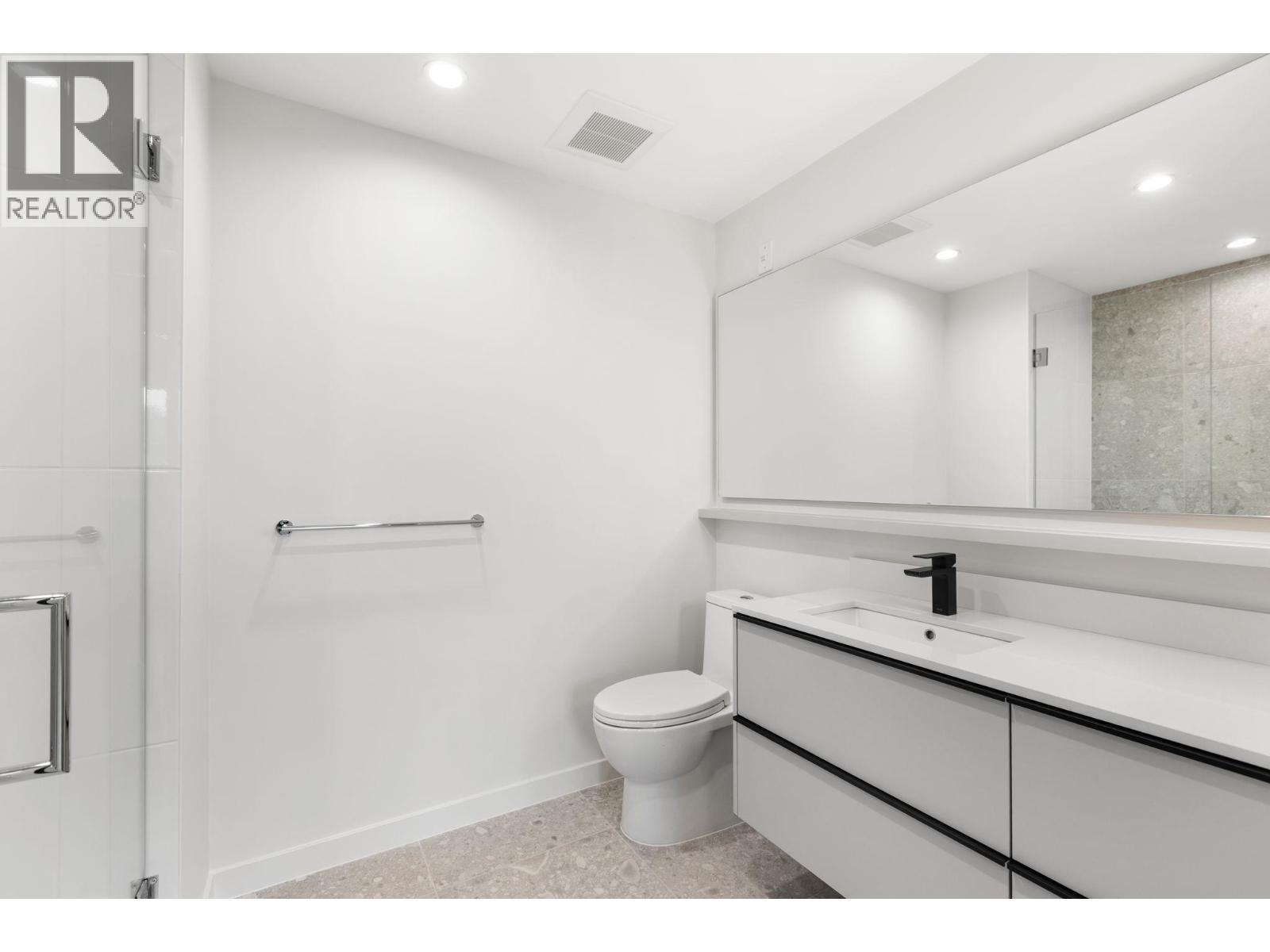 213 2015 ST. JOHNS STREET, Port Moody