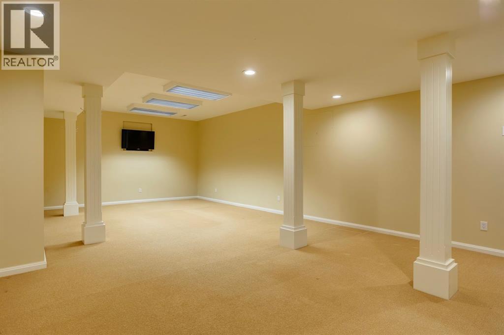 Single Family House for Sale in  Eagle Ridge Drive SW Eagle Ridge Calgary 