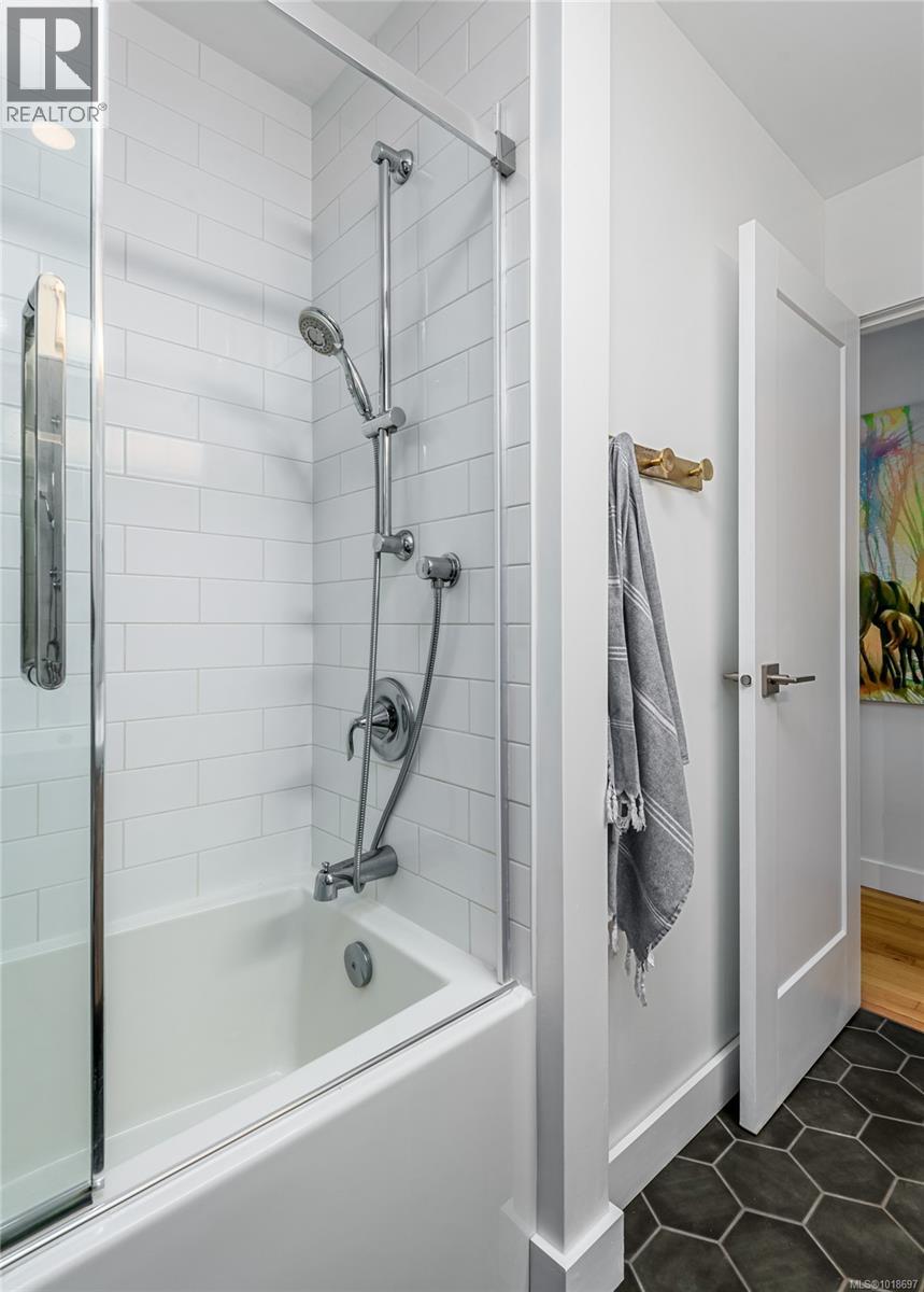 1165 Glen Urquhart Dr, Courtenay