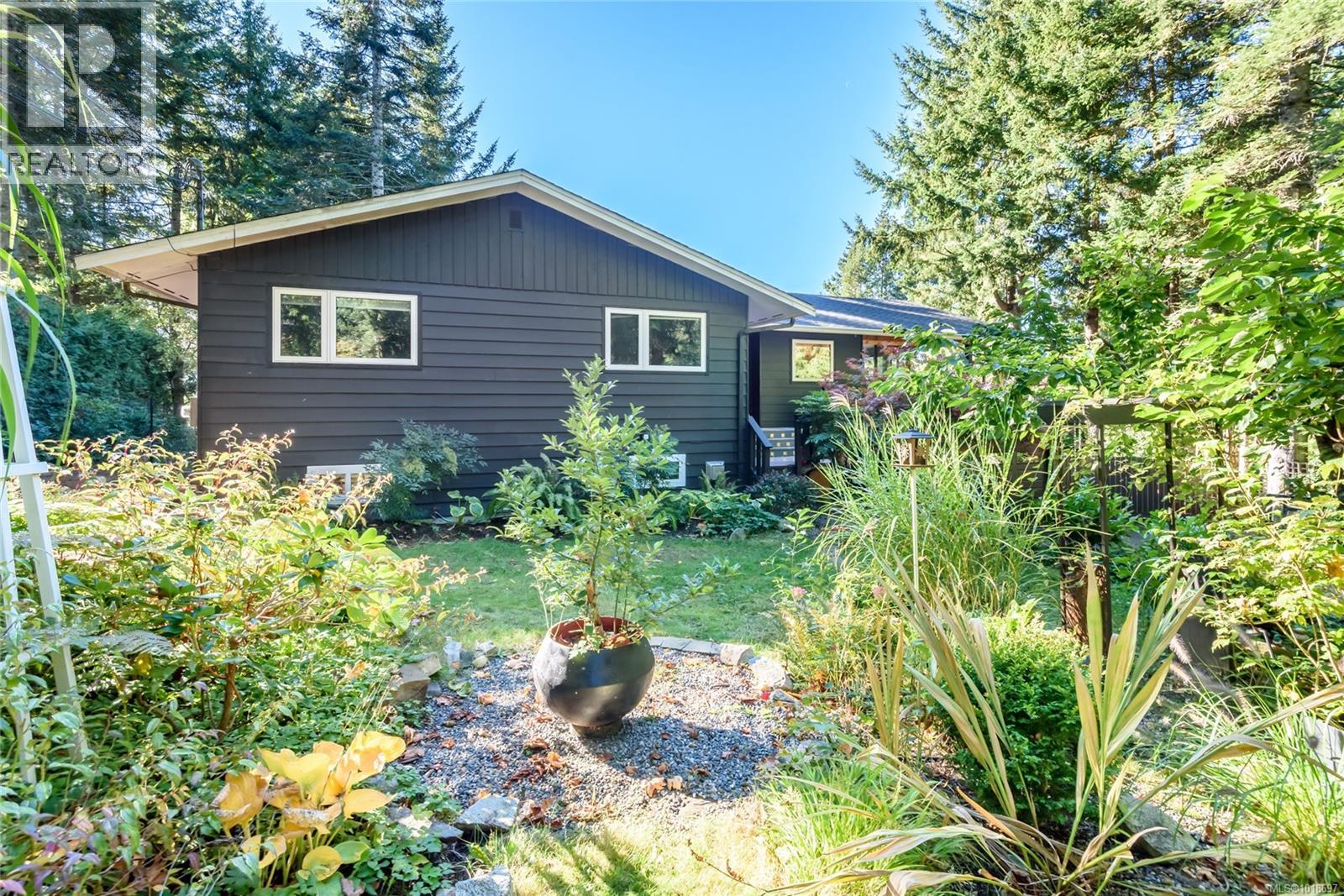 1165 Glen Urquhart Dr, Courtenay