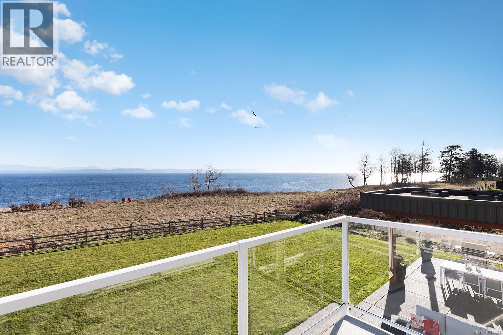 300 Connemara Rd, Comox