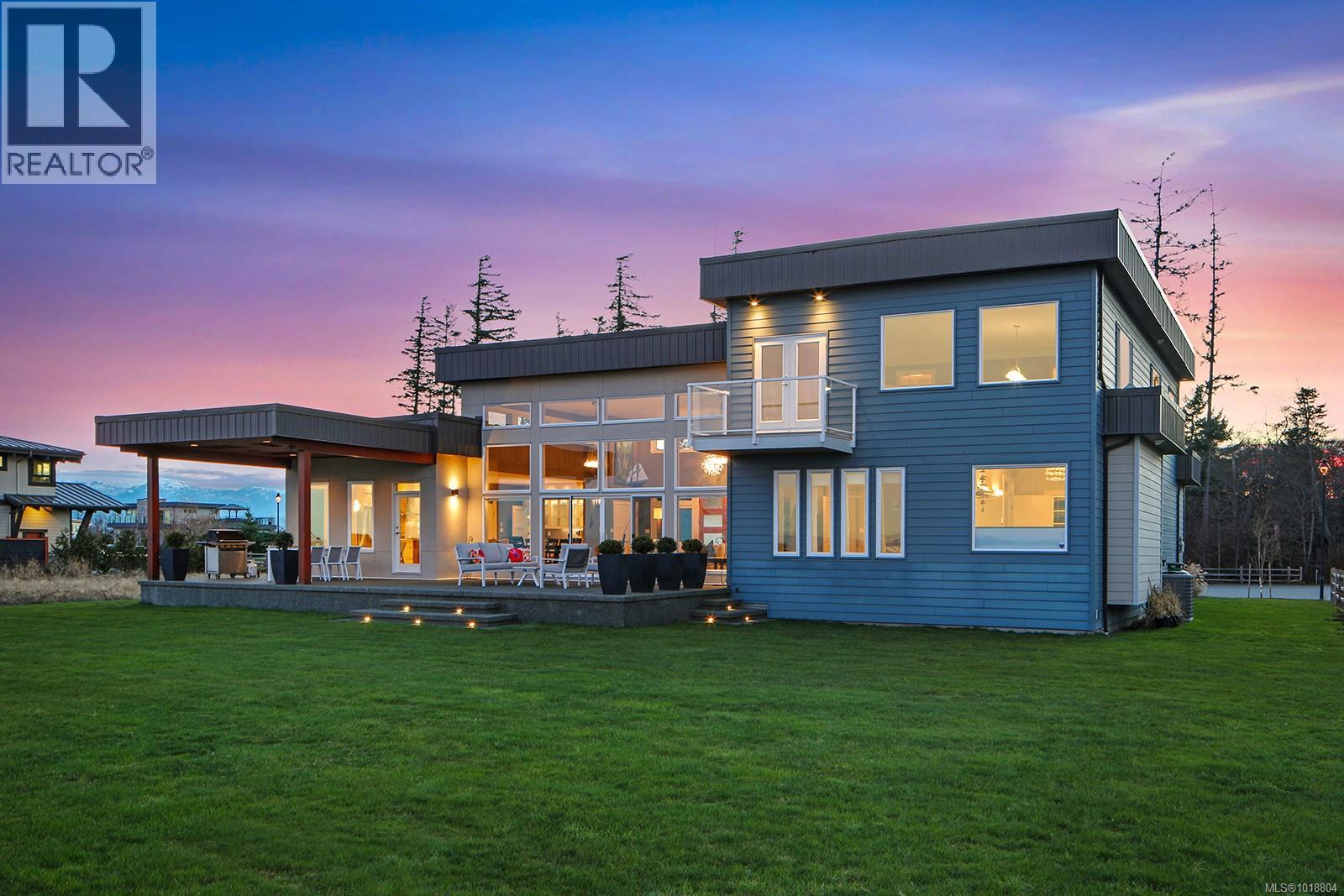 300 Connemara Rd, Comox