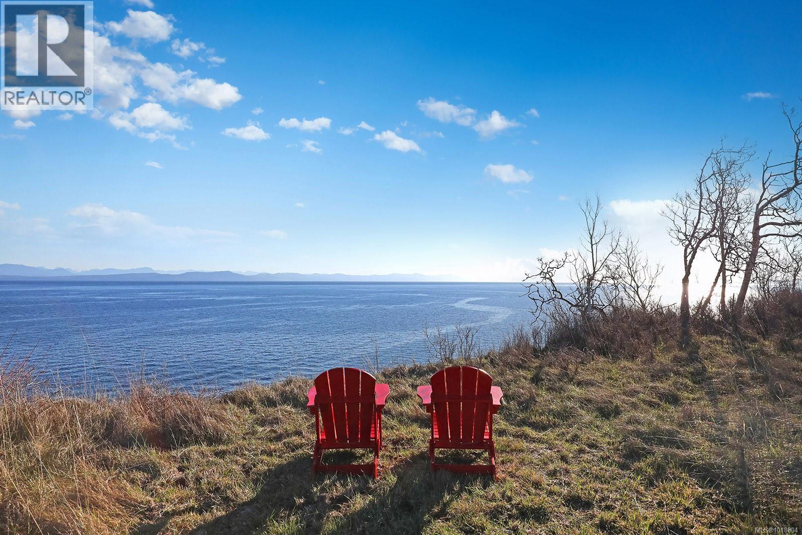 300 Connemara Rd, Comox