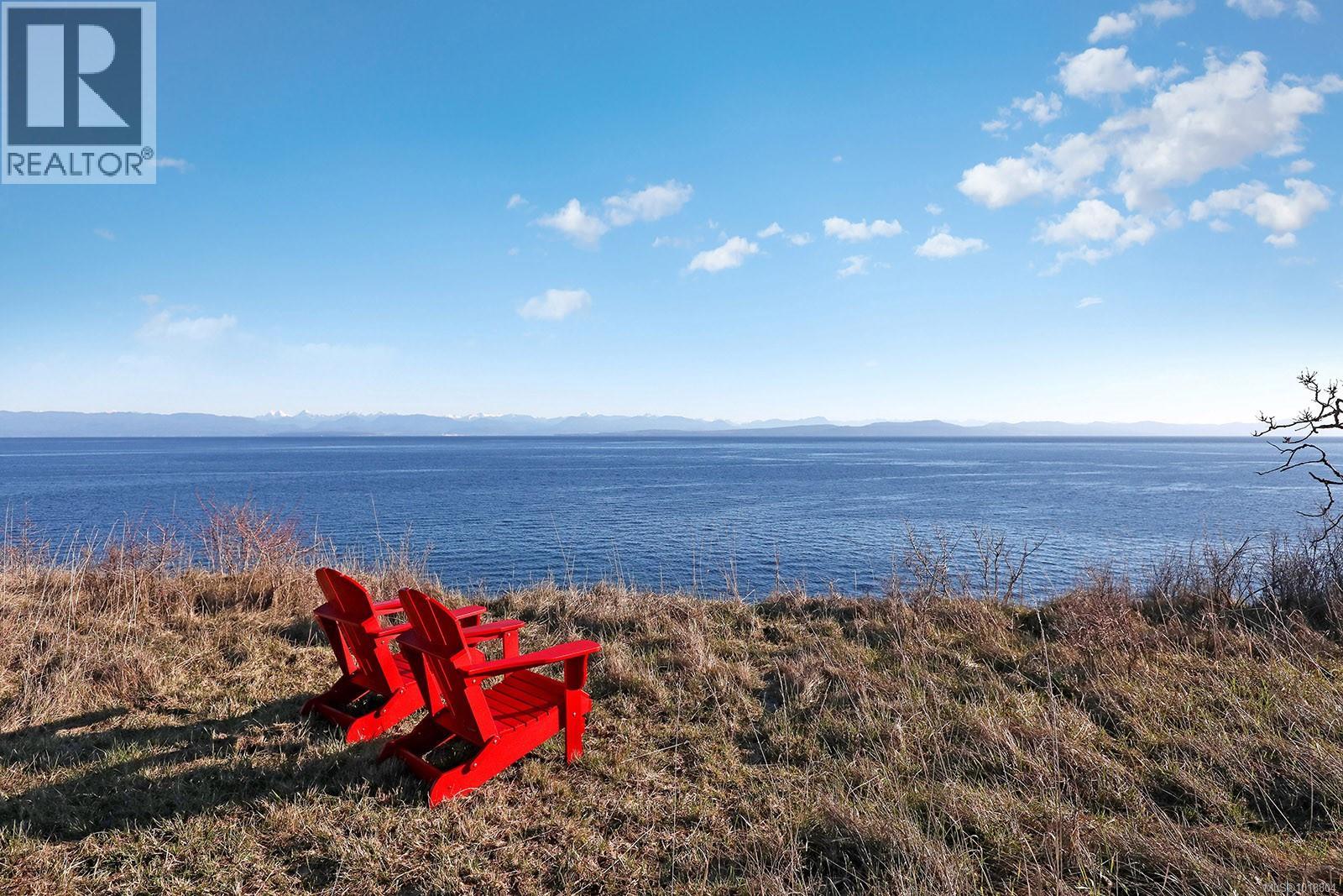 300 Connemara Rd, Comox