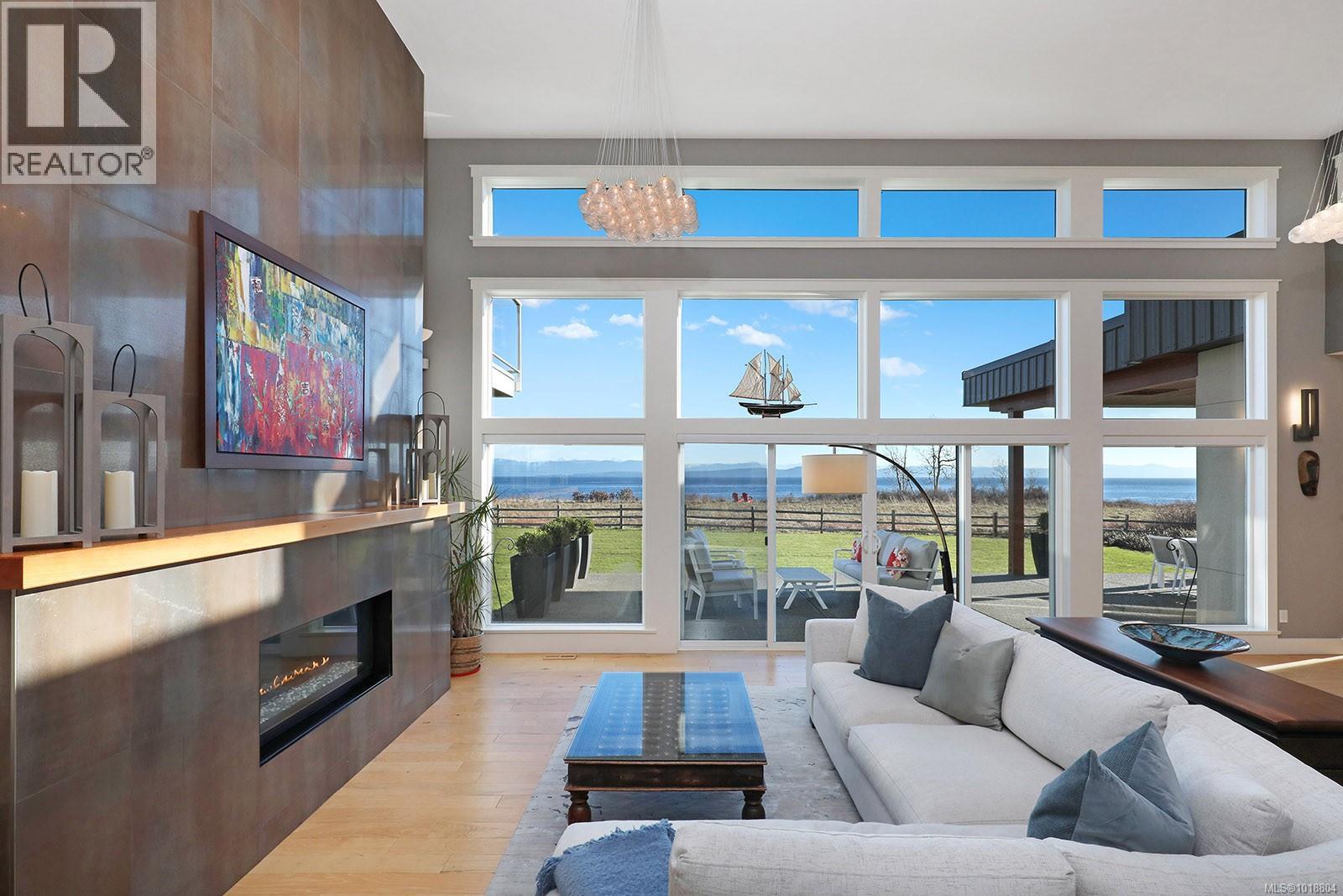 300 Connemara Rd, Comox