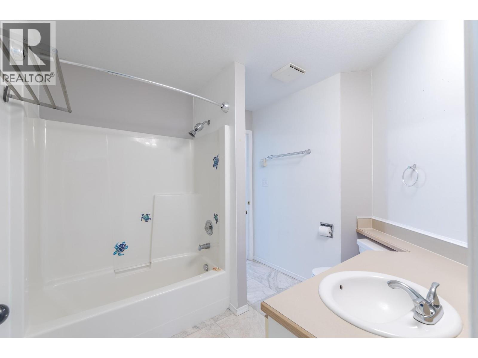 145 REDWING Place Unit# 7, Oliver