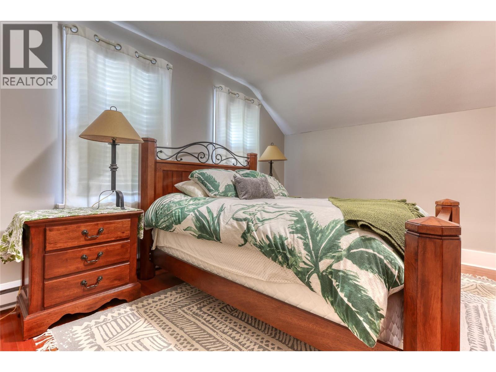 208 Ritchie Avenue, Trail