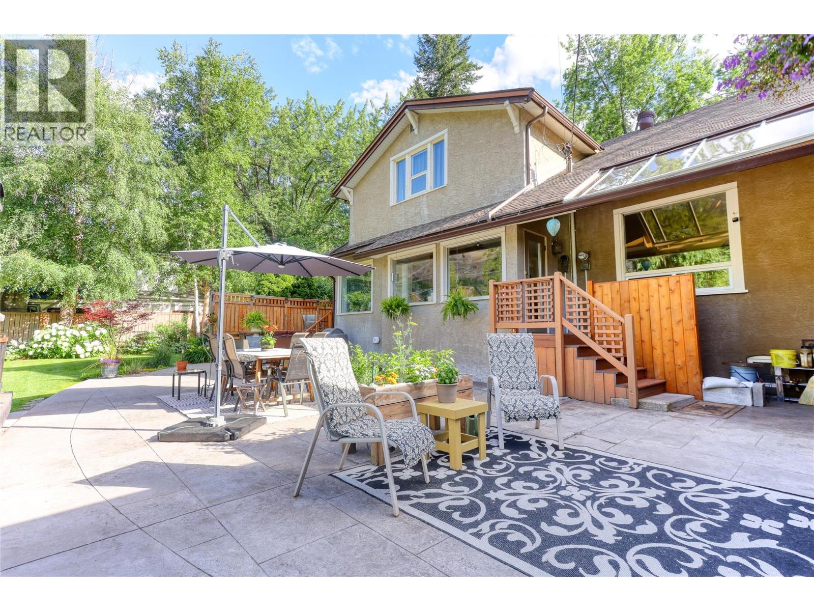 208 Ritchie Avenue, Trail