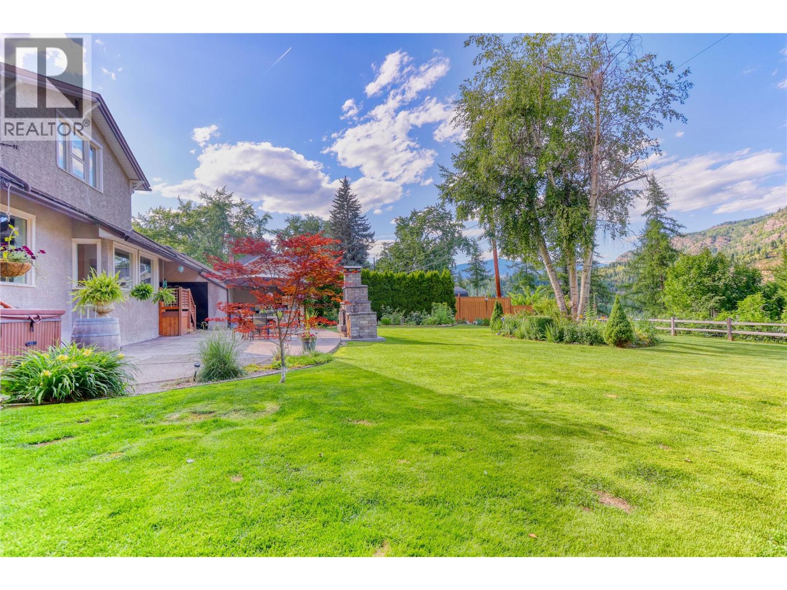 208 Ritchie Avenue, Trail