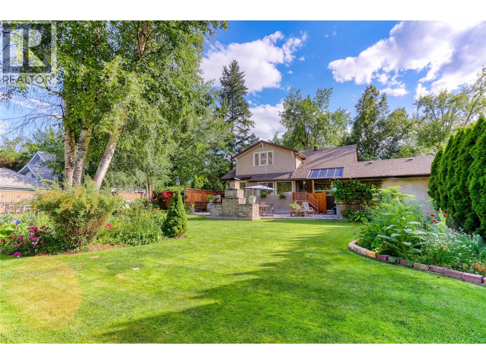 208 Ritchie Avenue, Trail