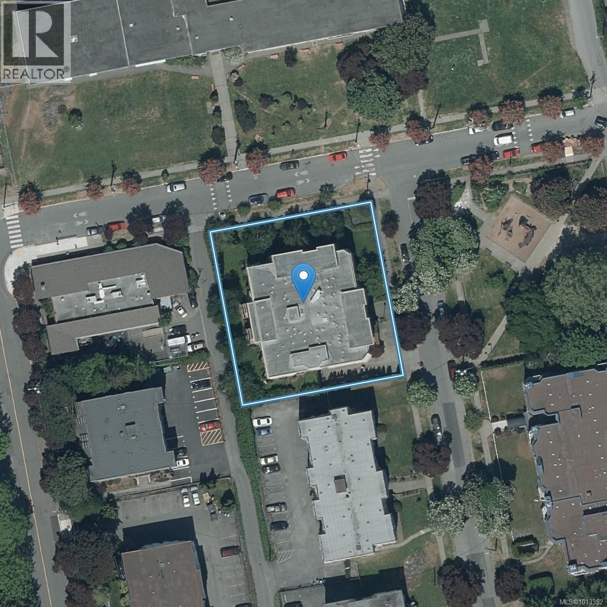 #410 2560 WARK ST - 26