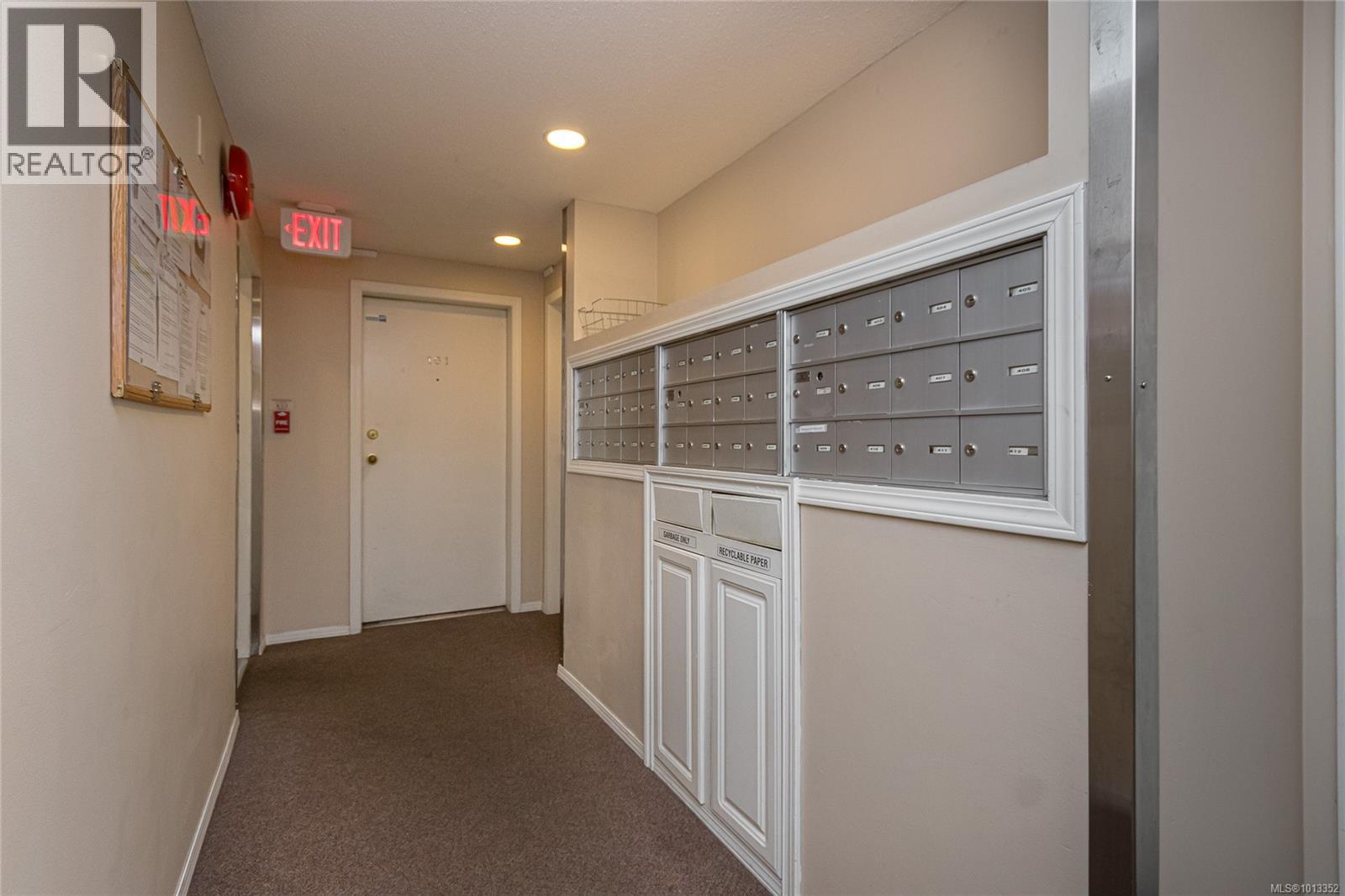 #410 2560 WARK ST - 5