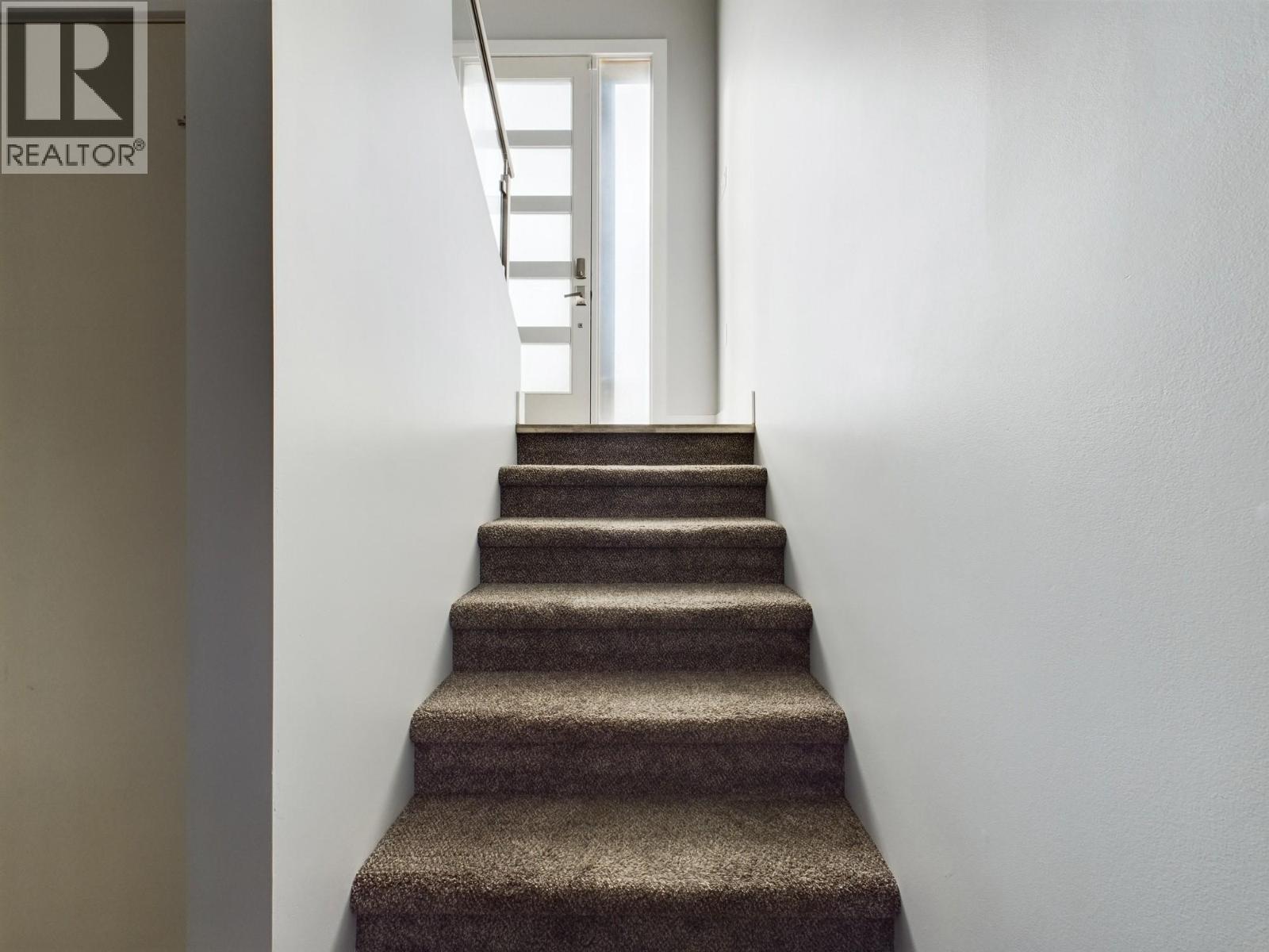 17 SANTA ROSA Place, Osoyoos