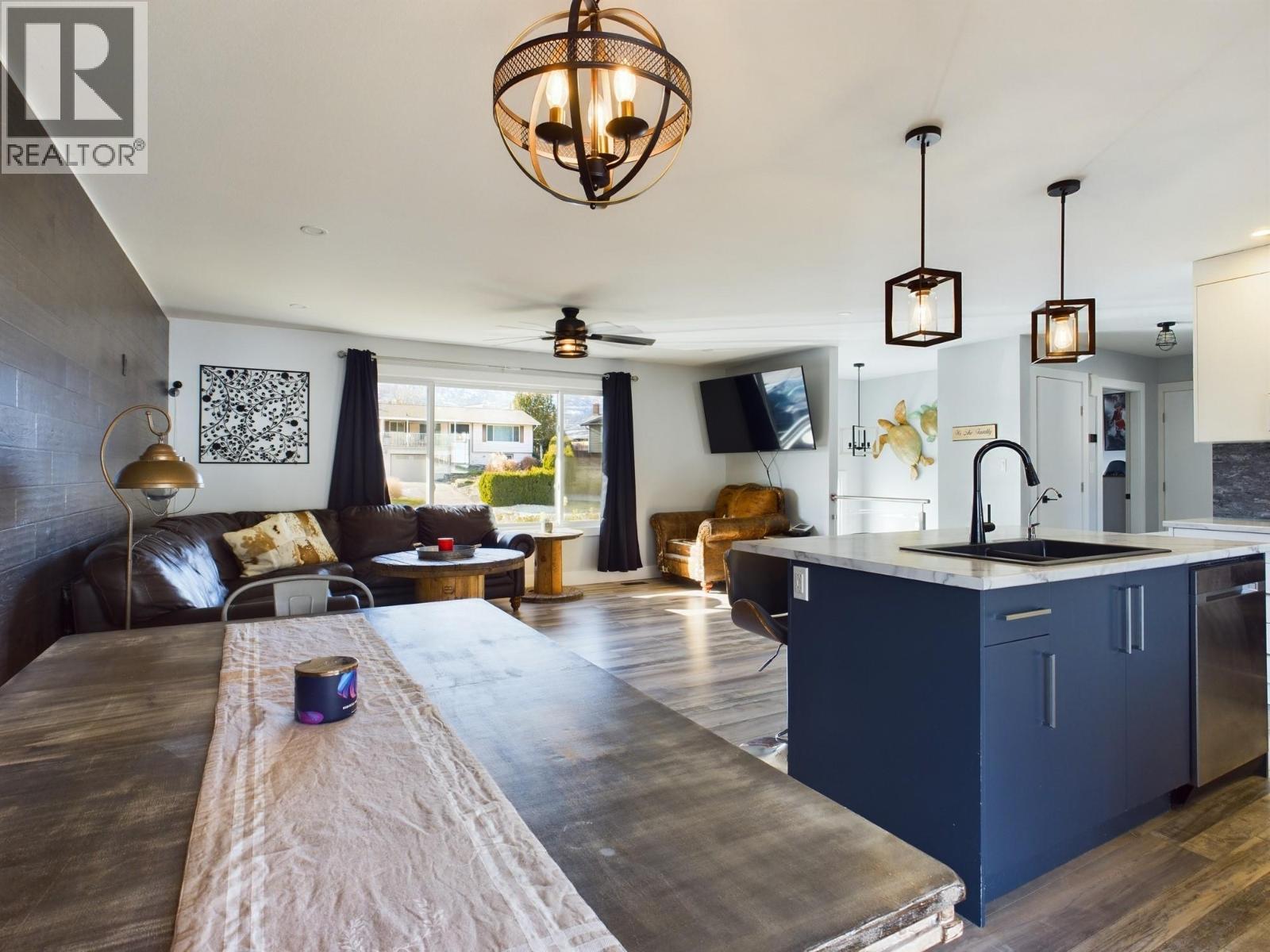 17 SANTA ROSA Place, Osoyoos