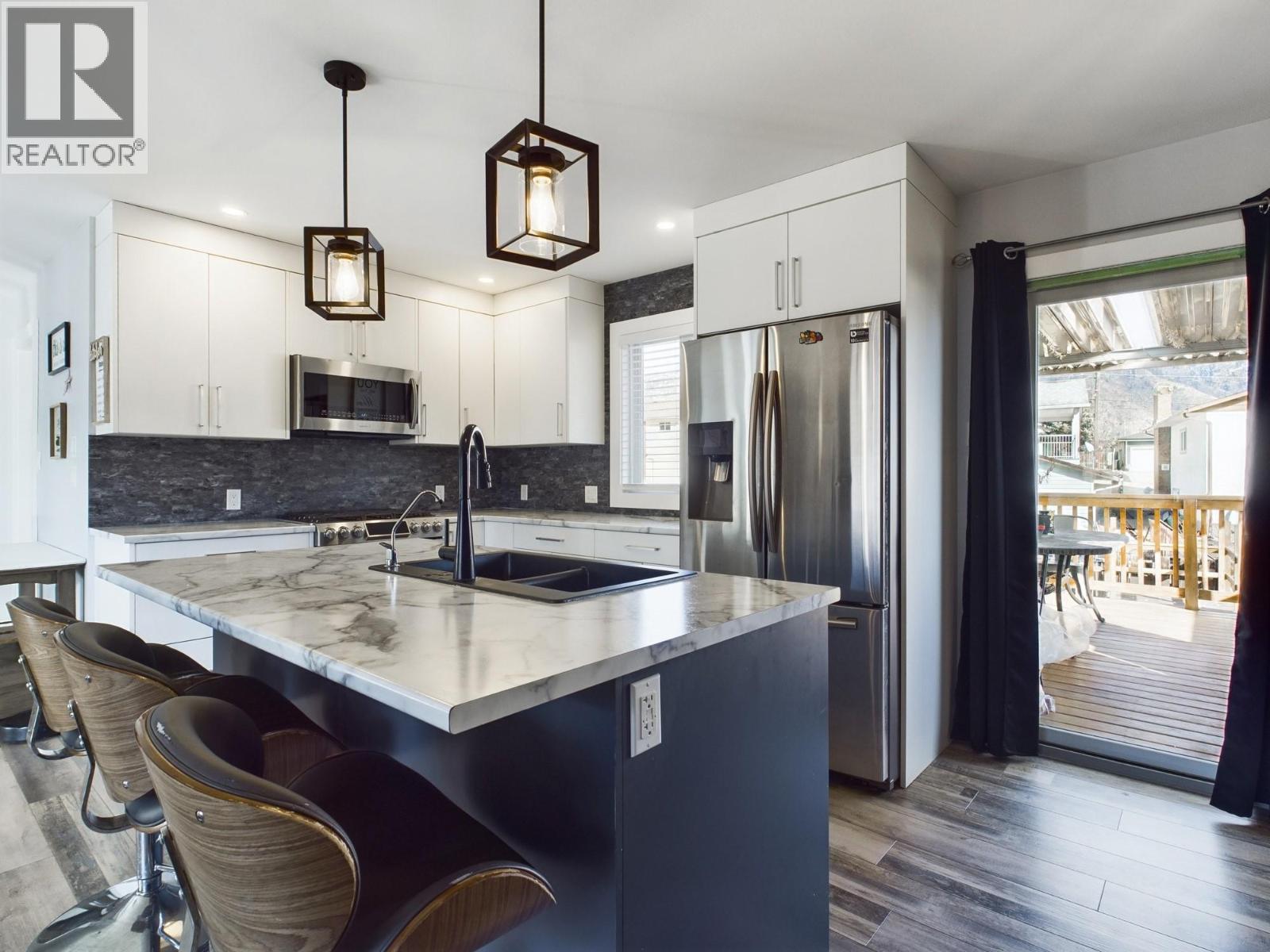 17 SANTA ROSA Place, Osoyoos